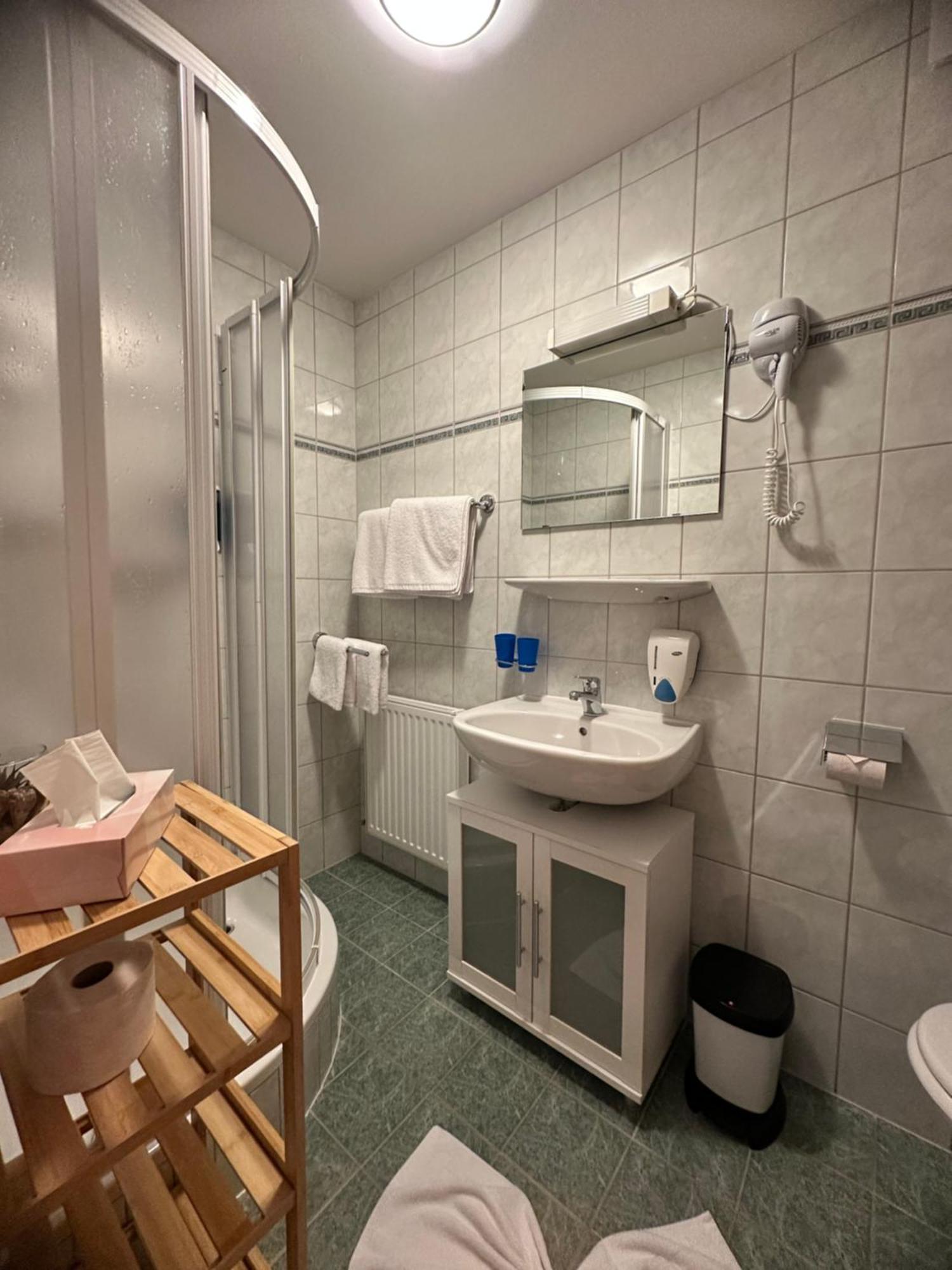 Bed and Breakfast Goldener Adler Scharnitz Exterior foto