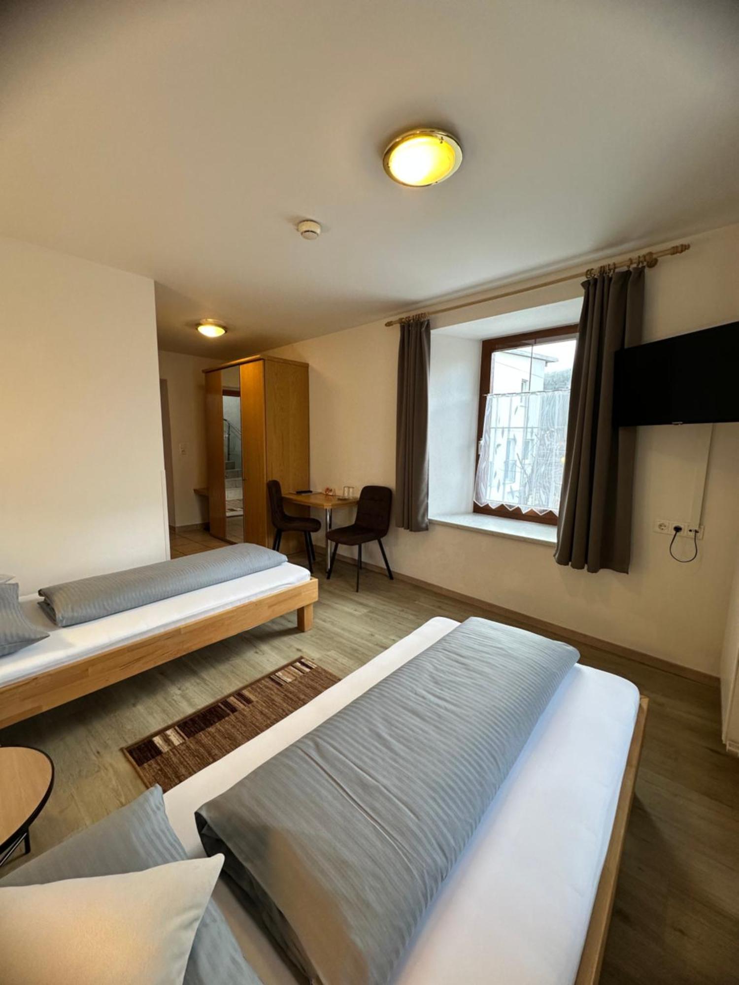Bed and Breakfast Goldener Adler Scharnitz Exterior foto