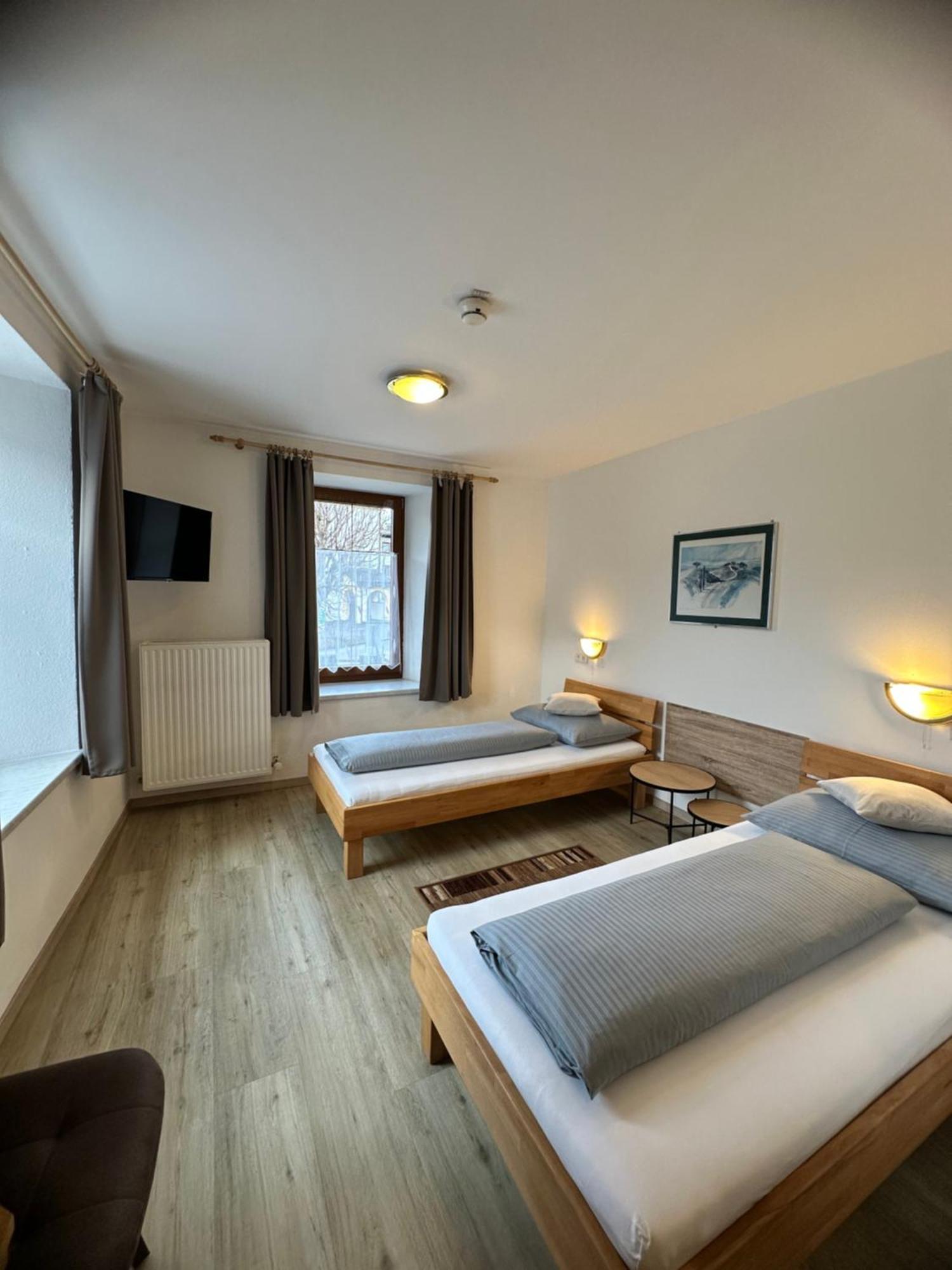 Bed and Breakfast Goldener Adler Scharnitz Exterior foto
