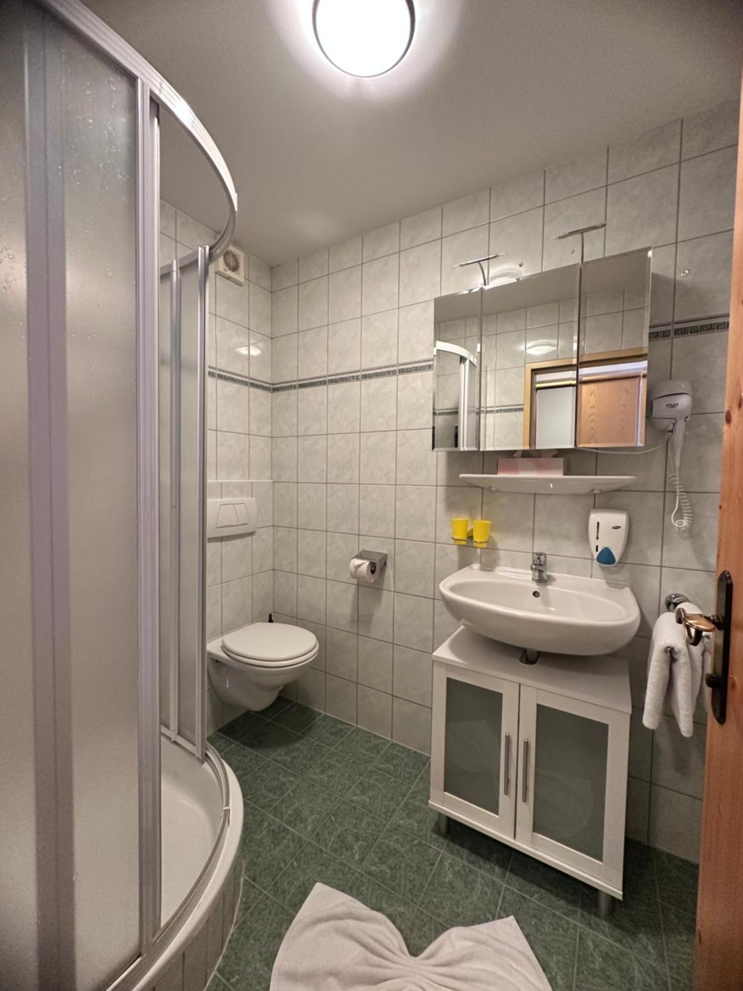 Bed and Breakfast Goldener Adler Scharnitz Exterior foto
